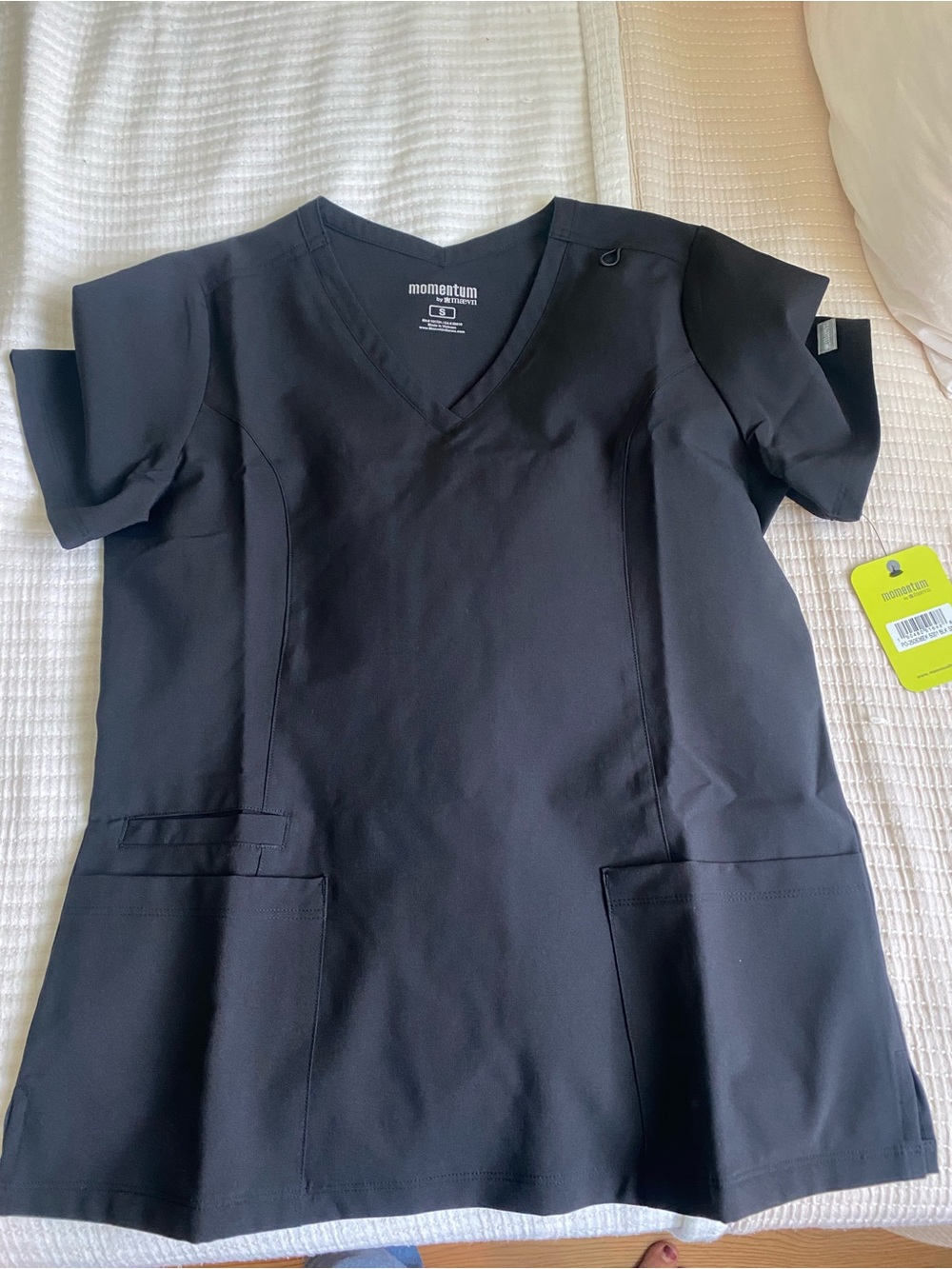 Momentum Women's Black V-Neck Scrub Top
